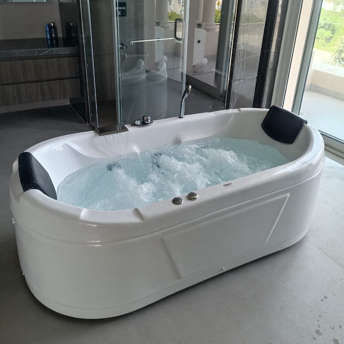 Jacuzzi